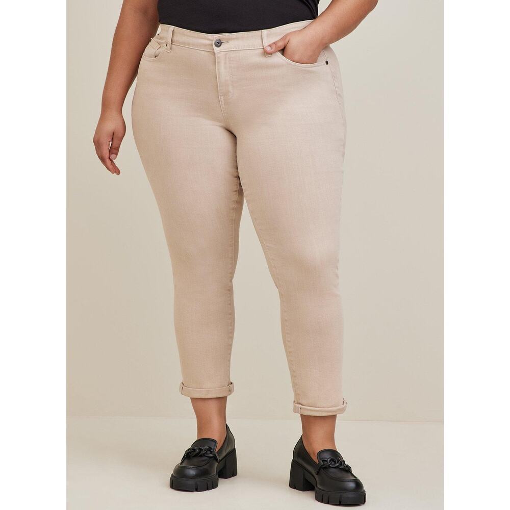 Torrid Jeans 28 Tan Boyfriend Straight Mid-Rise Vintage Stretch 5-Pocket
